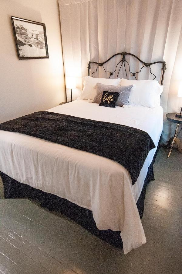 Dabbs Hotel Bed And Breakfast Llano ภายนอก รูปภาพ