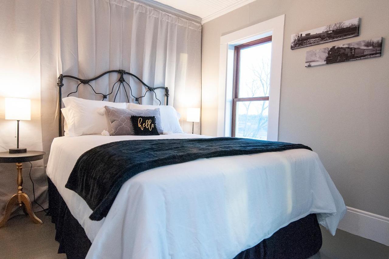 Dabbs Hotel Bed And Breakfast Llano ภายนอก รูปภาพ