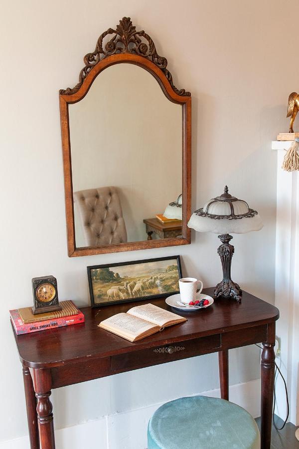 Dabbs Hotel Bed And Breakfast Llano ภายนอก รูปภาพ