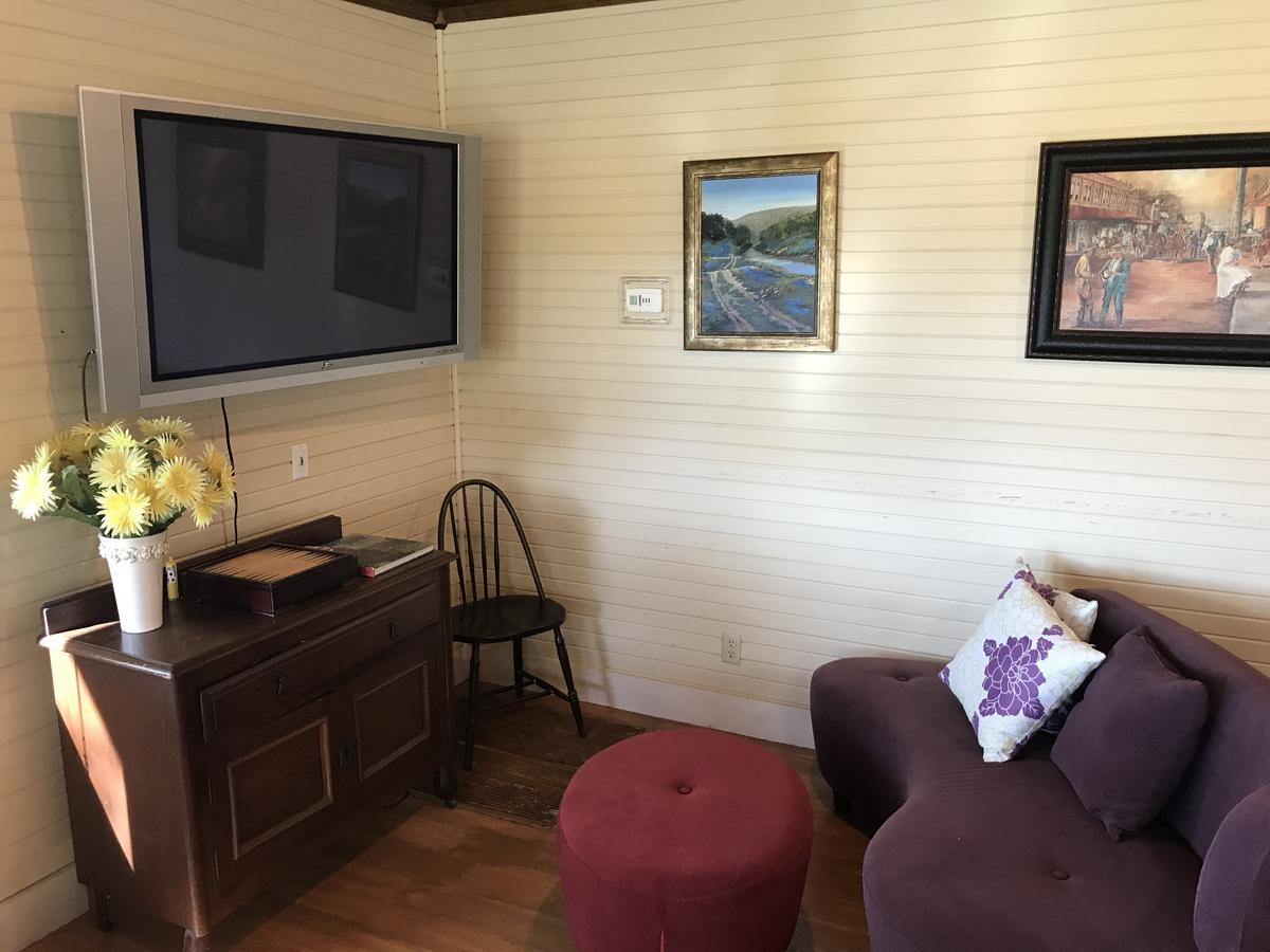 Dabbs Hotel Bed And Breakfast Llano ภายนอก รูปภาพ